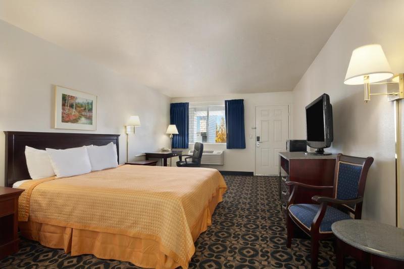Days Inn By Wyndham Delta Εξωτερικό φωτογραφία